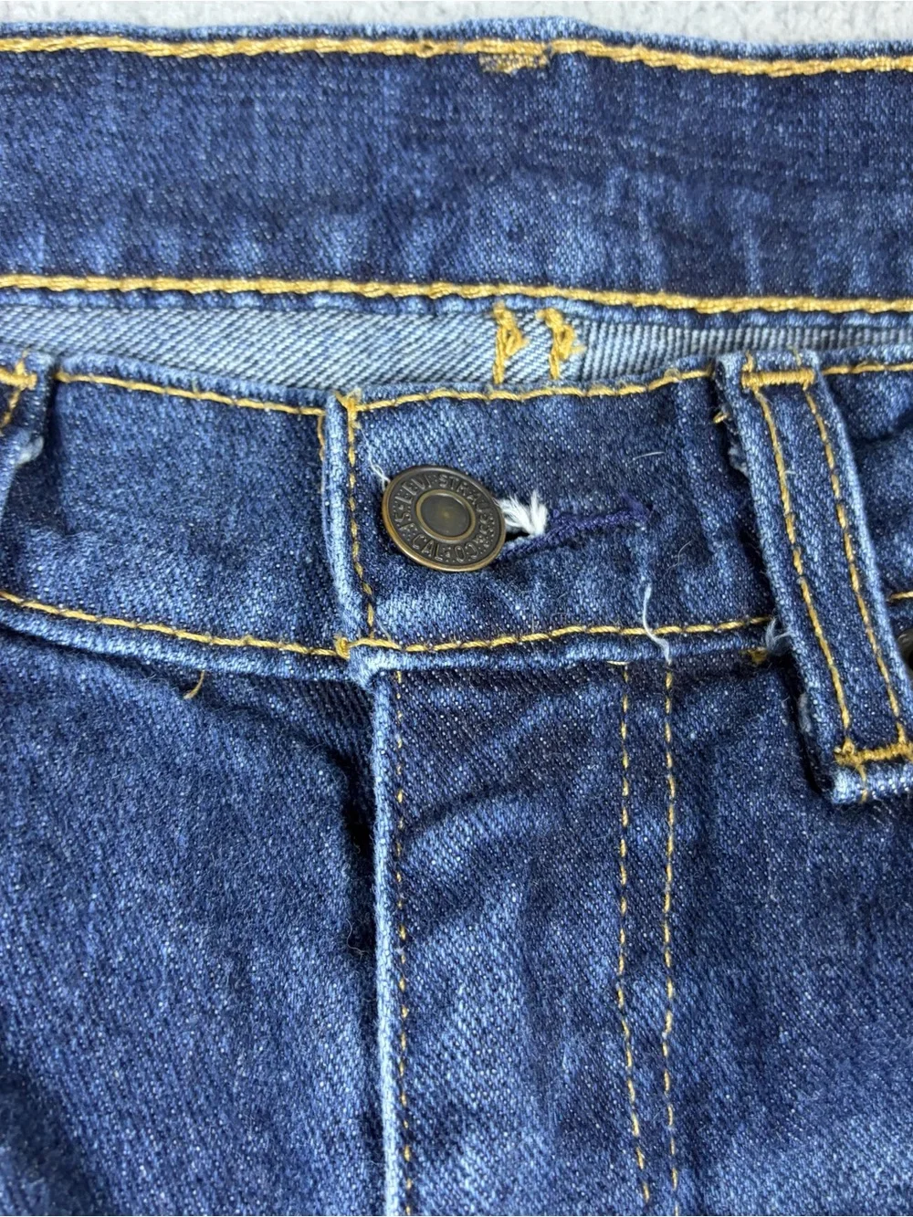 Vintage Levi's 505 Jeans Men's 34x30 Straight Leg Blue Denim Red Tab 1996
